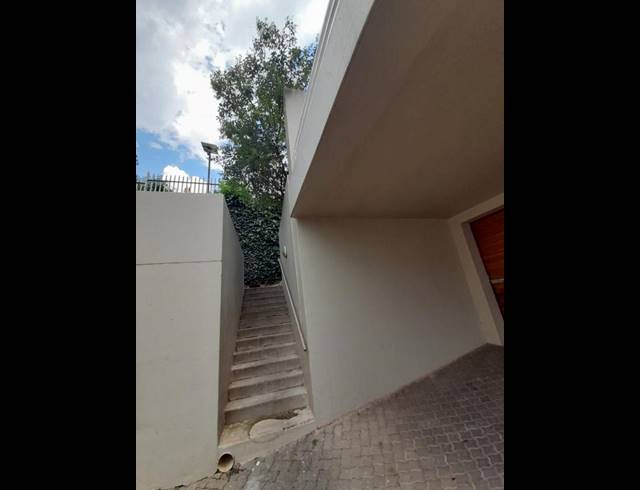 3 BEDROOM PROPERTY TO RENT IN BEDFORD GARDENS